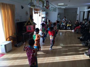 男の子の踊り