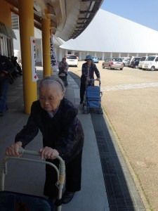 100歳の入居者様です（手前）